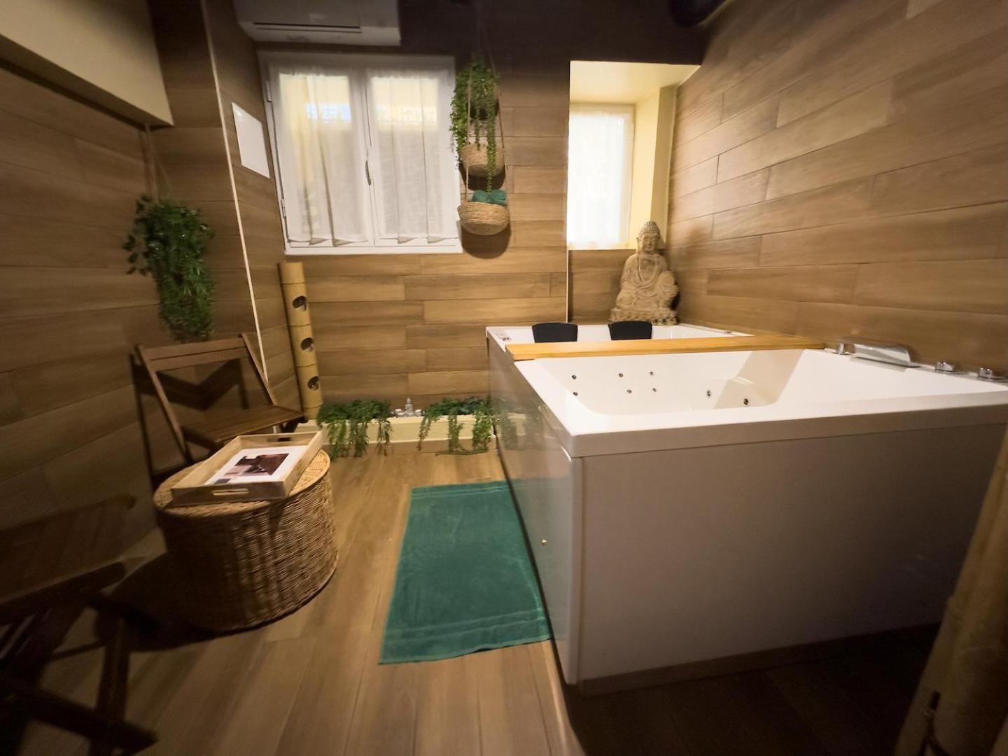 Le Balneo Jacuzzi Vieil Antibes Safranier Apartman Kültér fotó